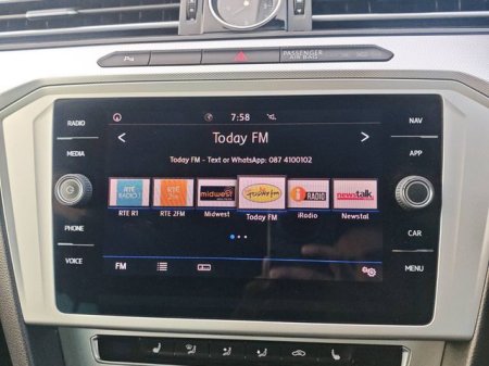 2019 Volkswagen Passat - photo 18