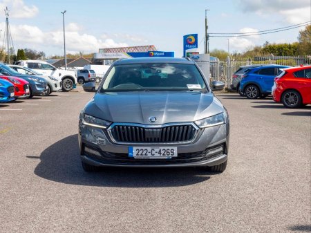2022 Skoda Octavia - photo 2