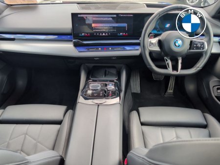 2024 BMW i5 - photo 3