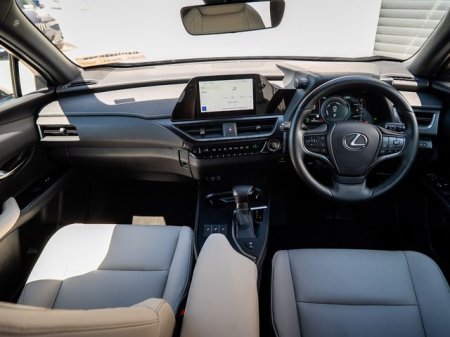 2023 Lexus UX - photo 12