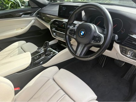 2019 BMW 5-Series - photo 10