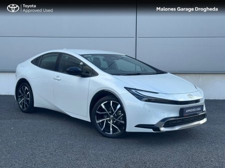 2025 Toyota Prius 2.0 PHEV 223hp ** Call : 041 980 2420