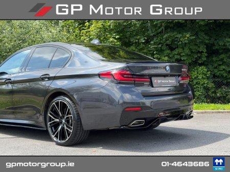 2022 BMW 5-Series - photo 10