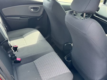 2015 Toyota Yaris - photo 8