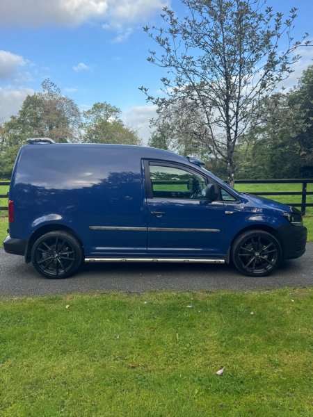 2017 Volkswagen Caddy - photo 2