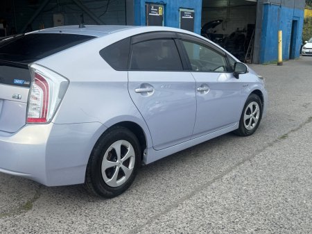2015 Toyota Prius - photo 3