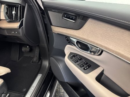 2026 Volvo XC90 - photo 11