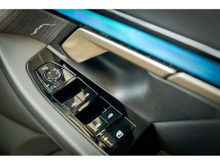 2025 BMW i5 - photo 33