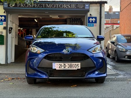 2022 Toyota Yaris - photo 2