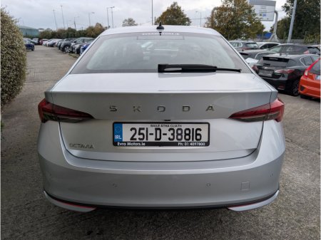 2025 Skoda Octavia - photo 7