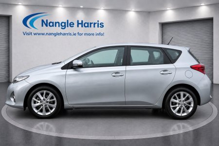 2014 Toyota Auris - photo 2