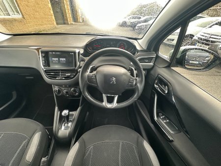 2016 Peugeot 208 - photo 13