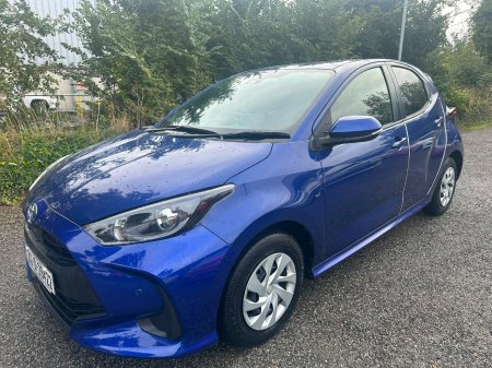 2021 Toyota Yaris - photo 2
