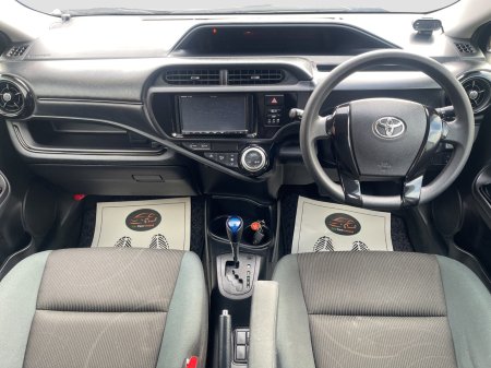 2016 Toyota Aqua - photo 13