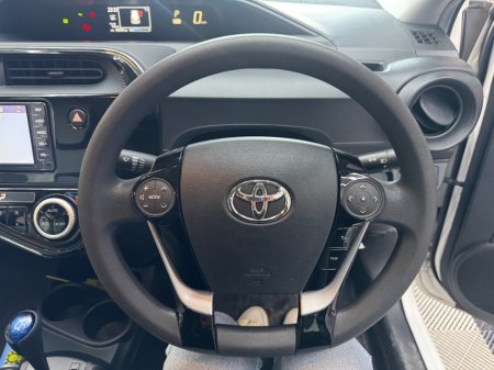 2021 Toyota Aqua - photo 8