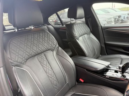 2022 BMW 5-Series - photo 19