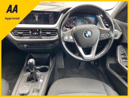 2022 BMW 1-Series - photo 10