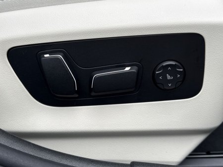 2026 BMW 5-Series - photo 35