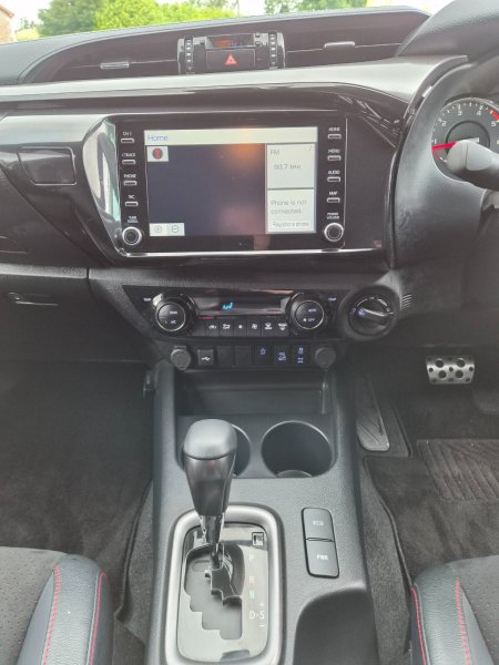 2024 Toyota Hilux - photo 18