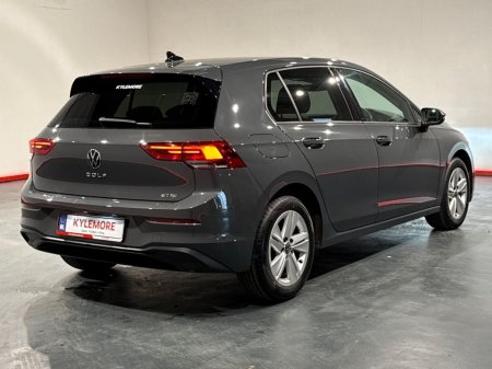 2023 Volkswagen Golf - photo 3