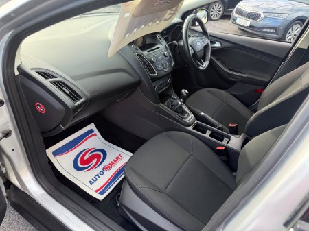 2017 Ford Focus - photo 15