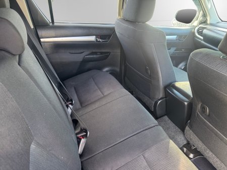 2020 Toyota Hilux - photo 13