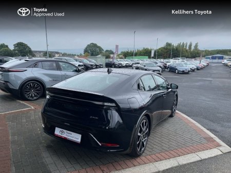 2025 Toyota Prius - photo 2