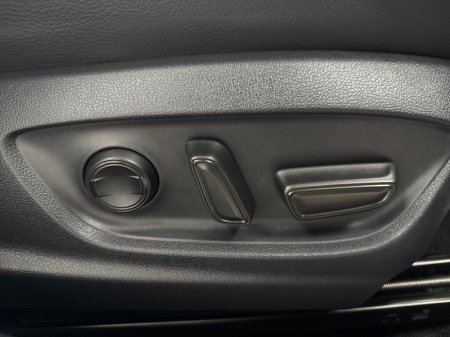 2020 Toyota Camry - photo 21