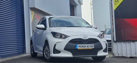 2021 Toyota Yaris - photo 2