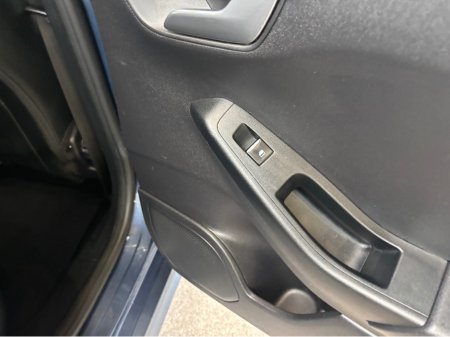 2021 Ford Fiesta - photo 5