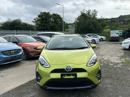 2017 Toyota Aqua - photo 2