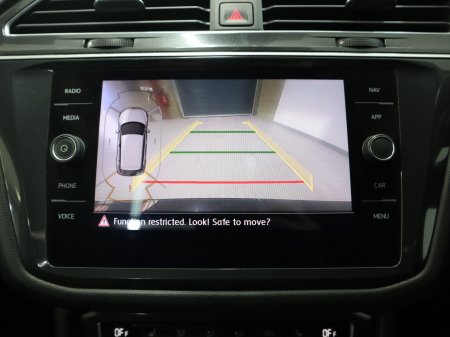 2020 Volkswagen Tiguan - photo 17
