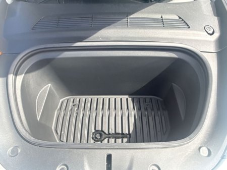 2024 Tesla Model Y - photo 15