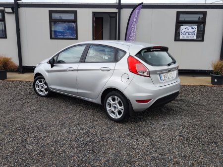 2016 Ford Fiesta - photo 4