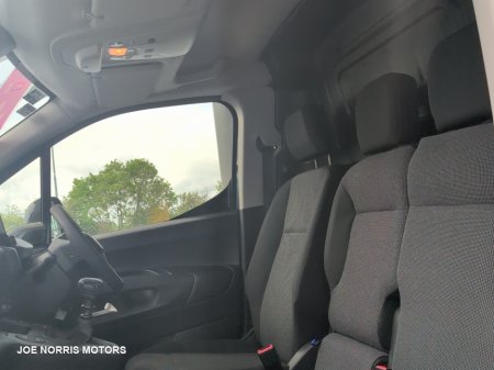 2026 Peugeot Partner - photo 2