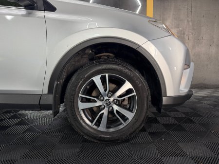 2016 Toyota RAV4 - photo 5
