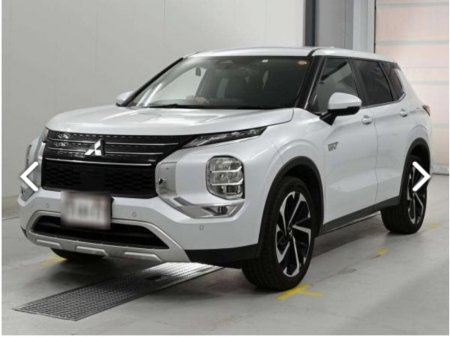 2023 Mitsubishi Outlander - photo 2