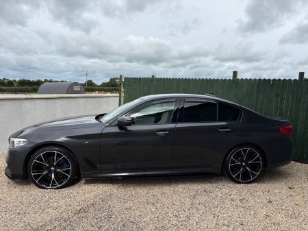 2017 BMW 5-Series - photo 2