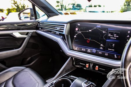 2020 Volkswagen Touareg - photo 24