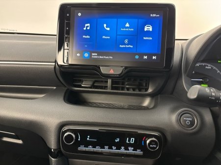 2025 Toyota Yaris - photo 16