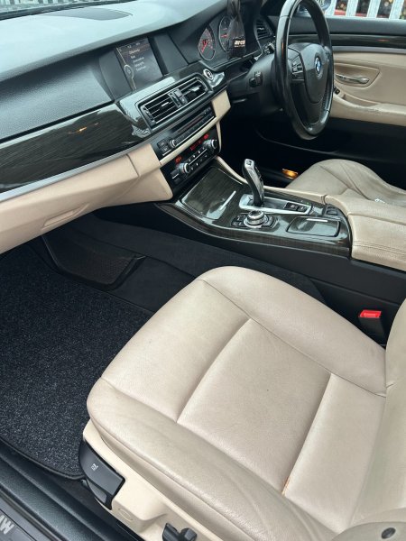 2010 BMW 5-Series - photo 11