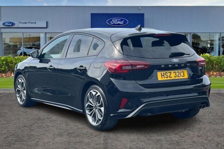 2023 Ford Focus - photo 2
