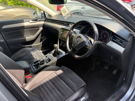 2020 Volkswagen Passat - photo 14