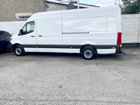 2025 Mercedes-Benz Sprinter - photo 22