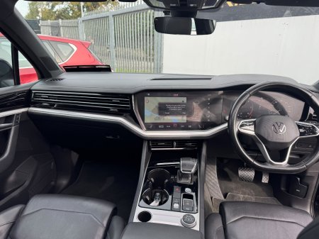 2021 Volkswagen Touareg - photo 9