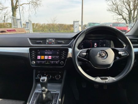 2022 Skoda Superb - photo 9