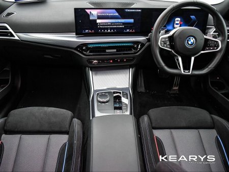 2025 BMW 3-Series - photo 9