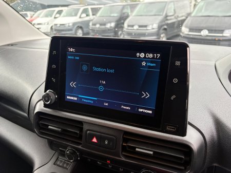 2020 Peugeot Partner - photo 12