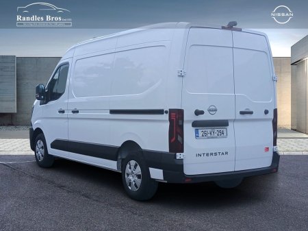 2026 Nissan Interstar - photo 2