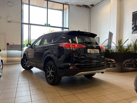 2016 Toyota RAV4 - photo 2